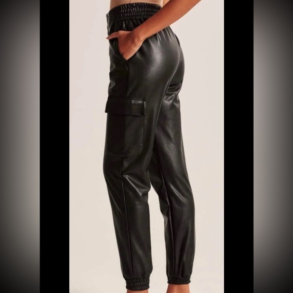 Abercrombie vegan faux leather joggers - Picture 8 of 9